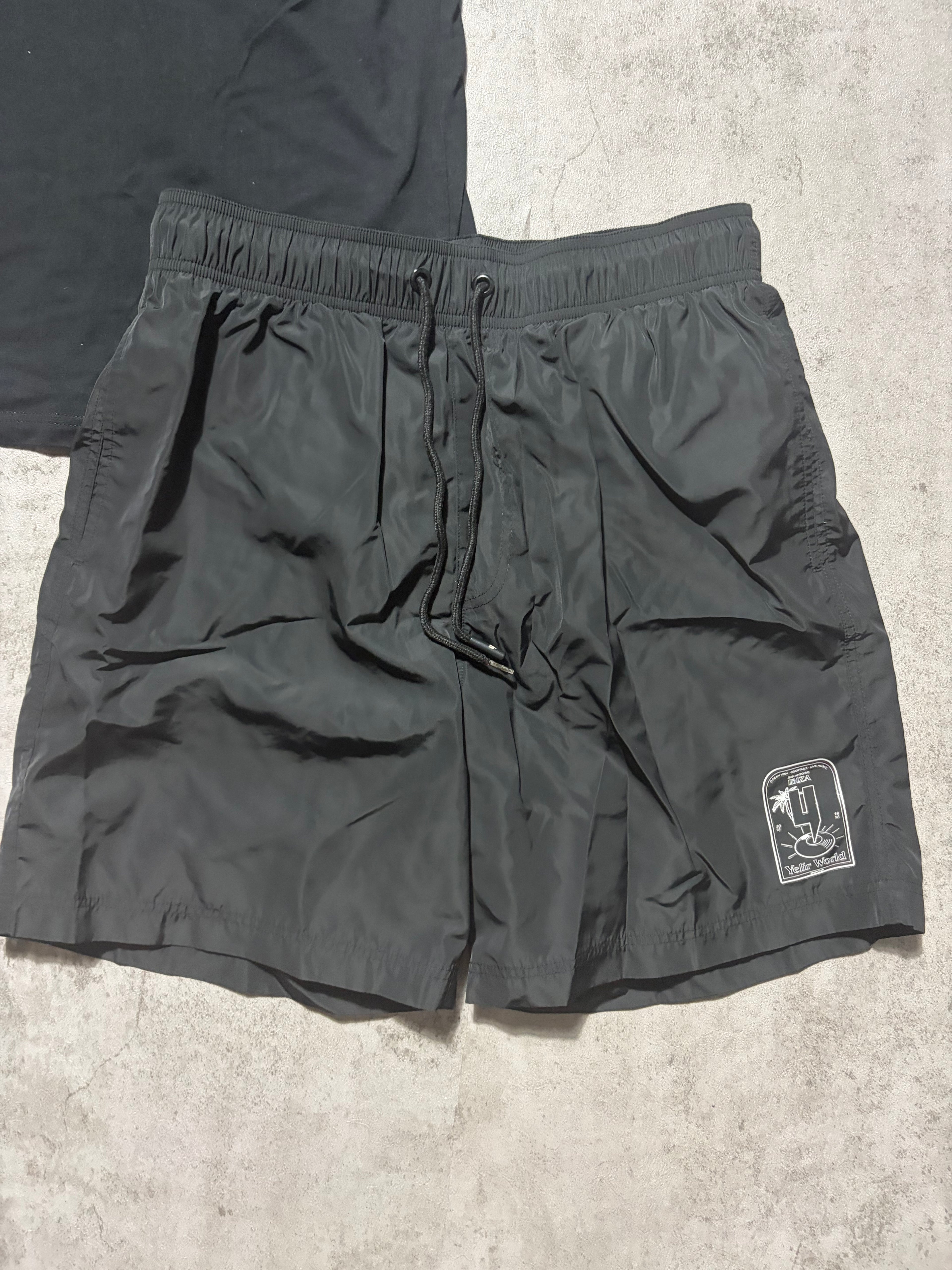 Yelir World Windbreaker