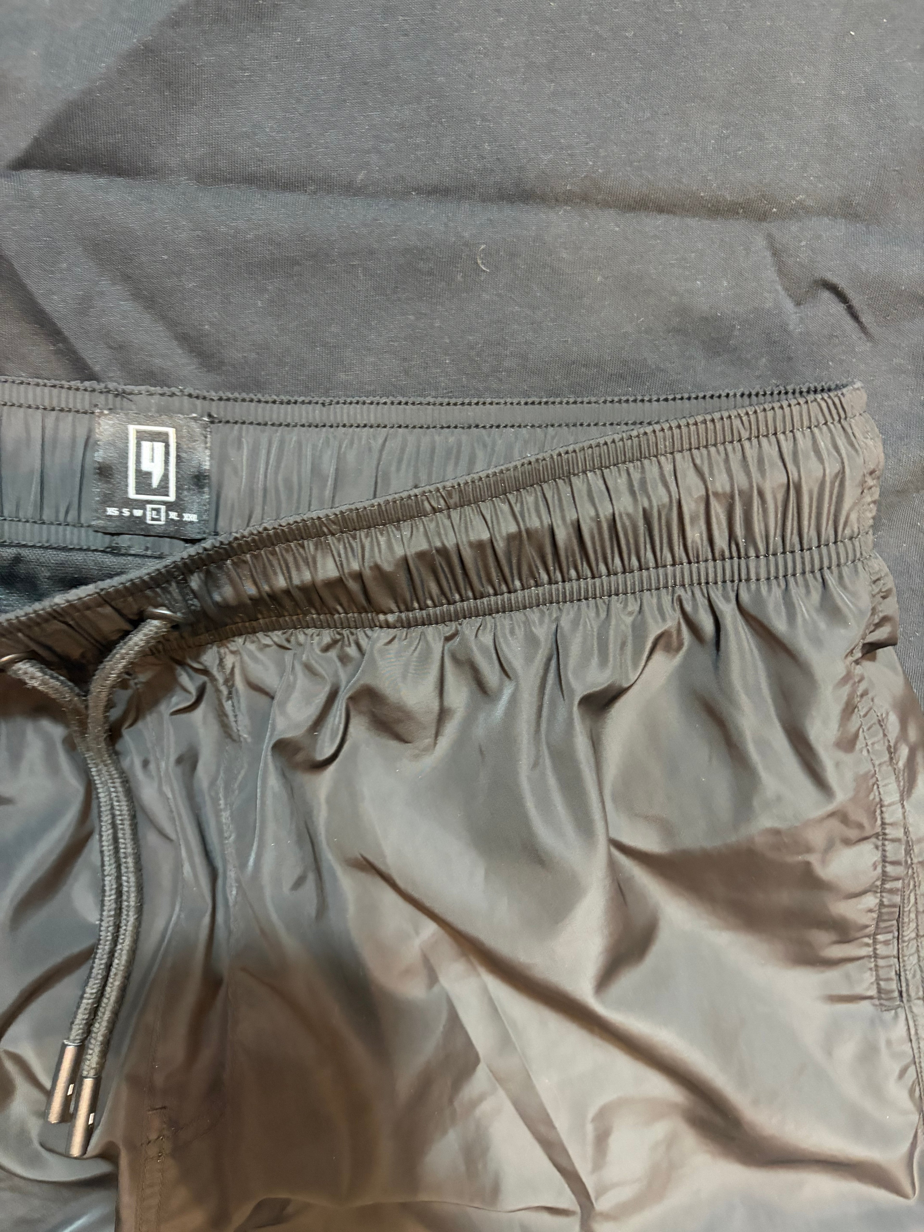 Yelir World Swim Shorts Set