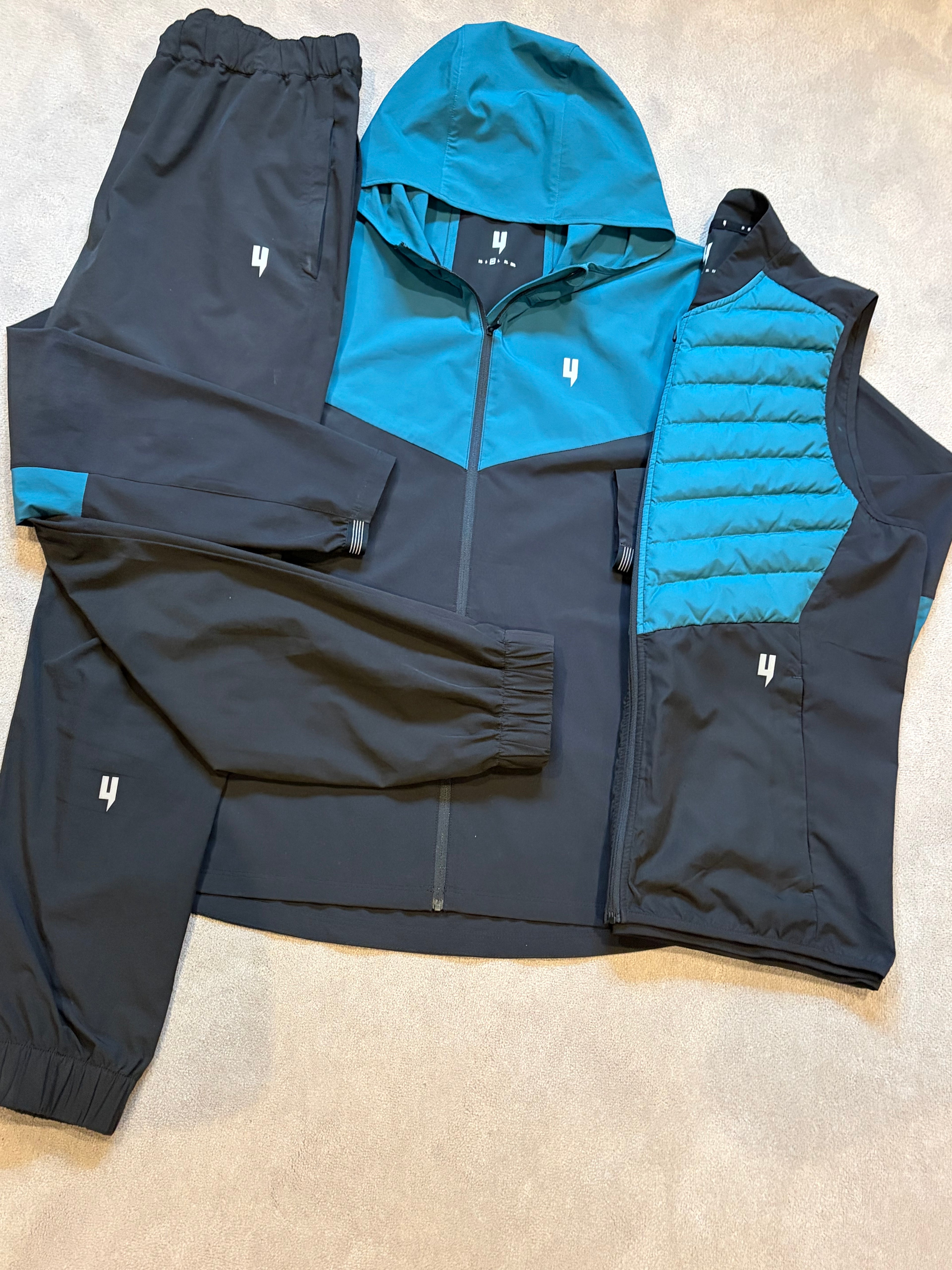 Yelir World 3 Piece Performance Set