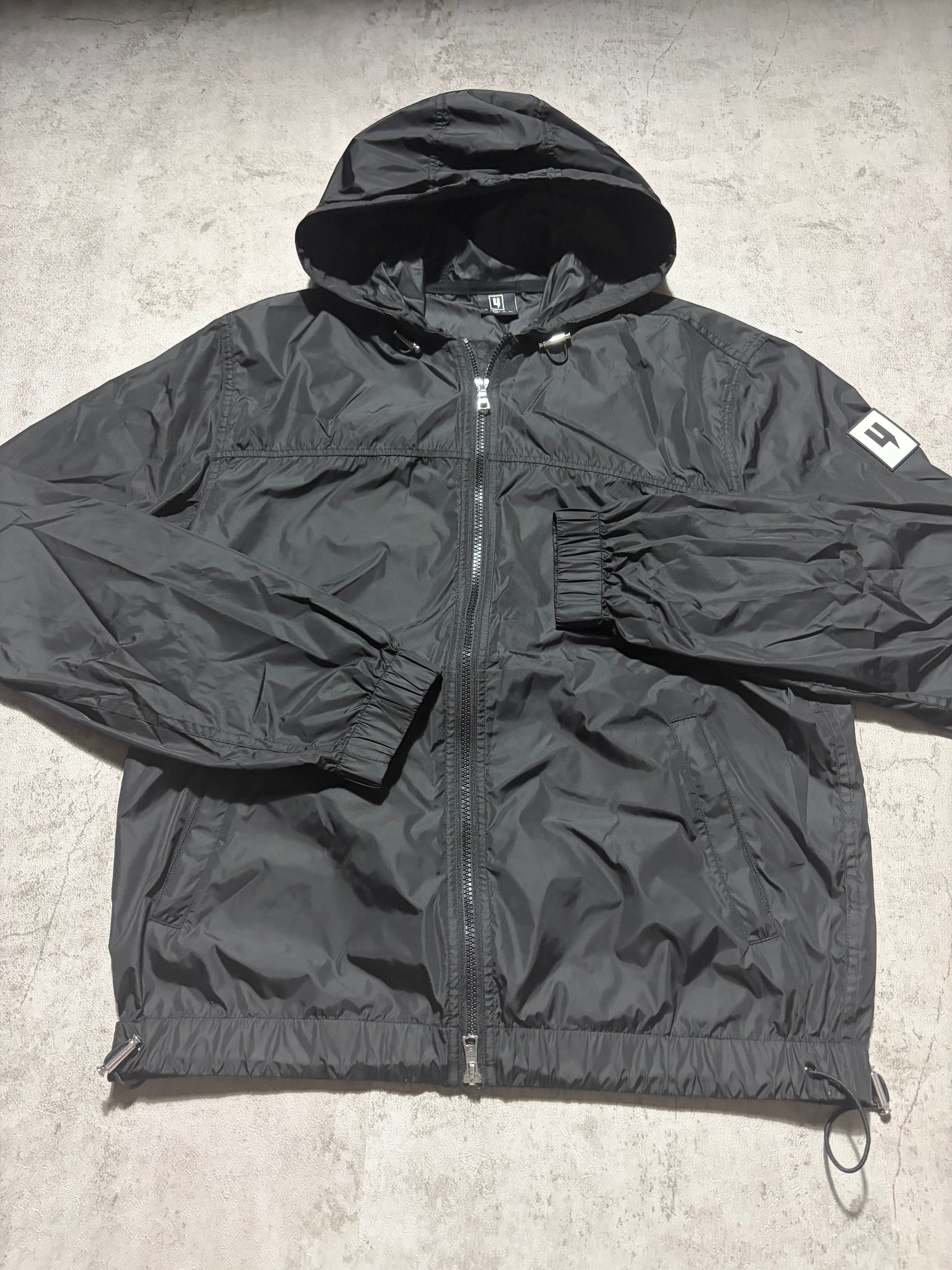 Yelir World Windbreaker