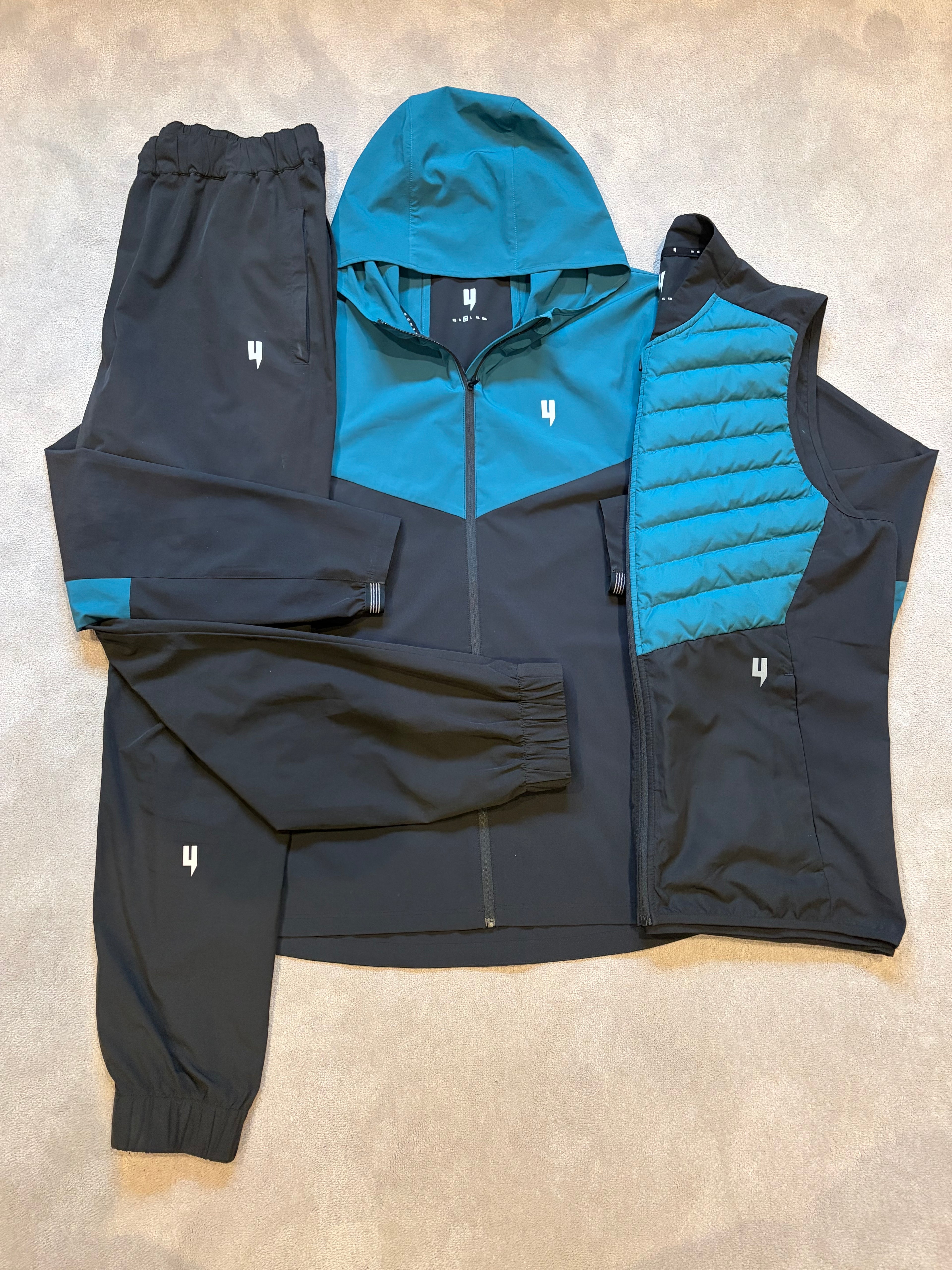 Yelir World 3 Piece Performance Set