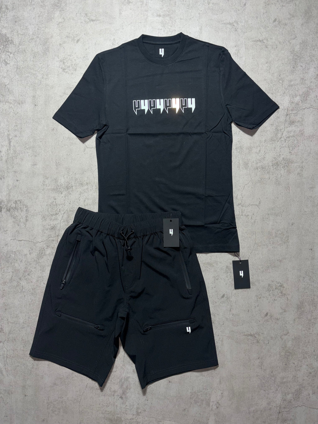 Yelir World Shorts Set