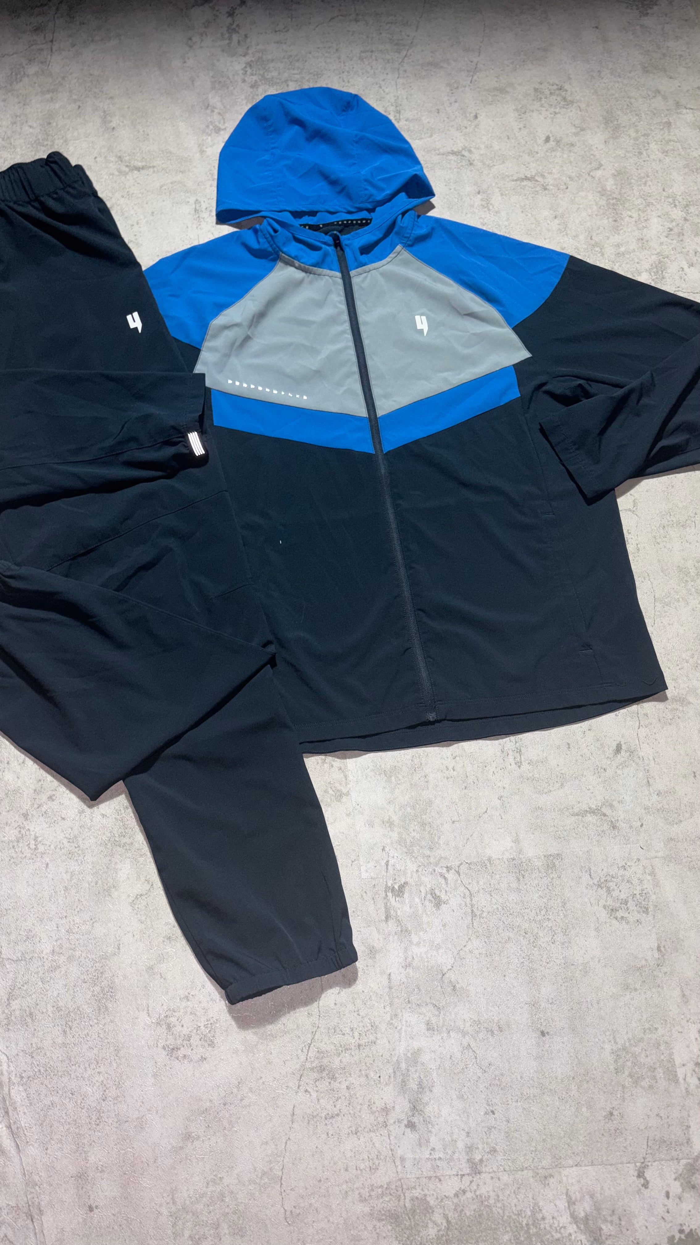 Yelir World 3 Piece Performance Set