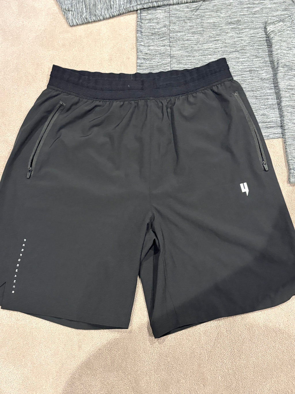 Yelir World Performance 3 Piece Set