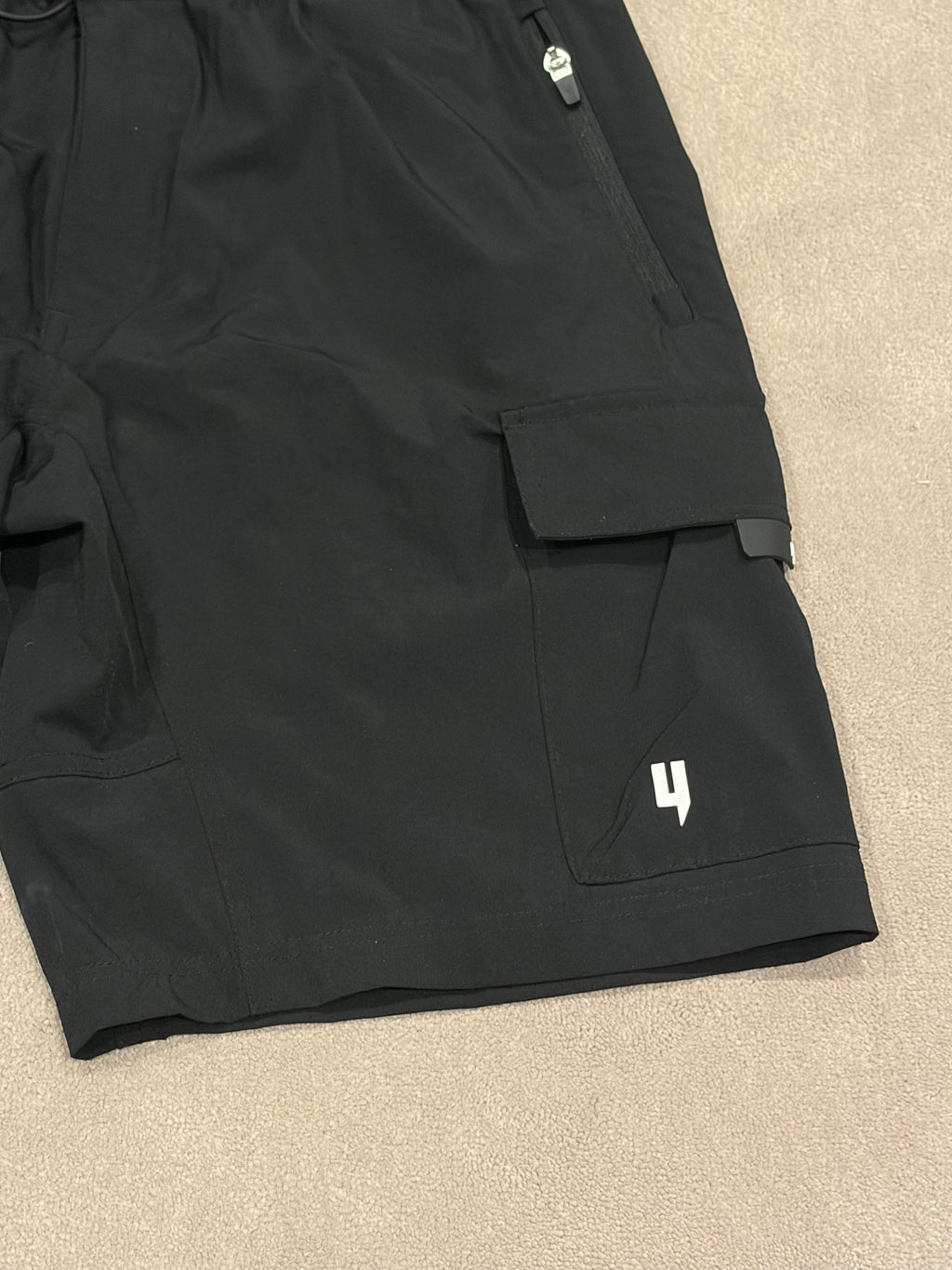 Yelir World Tech Shorts