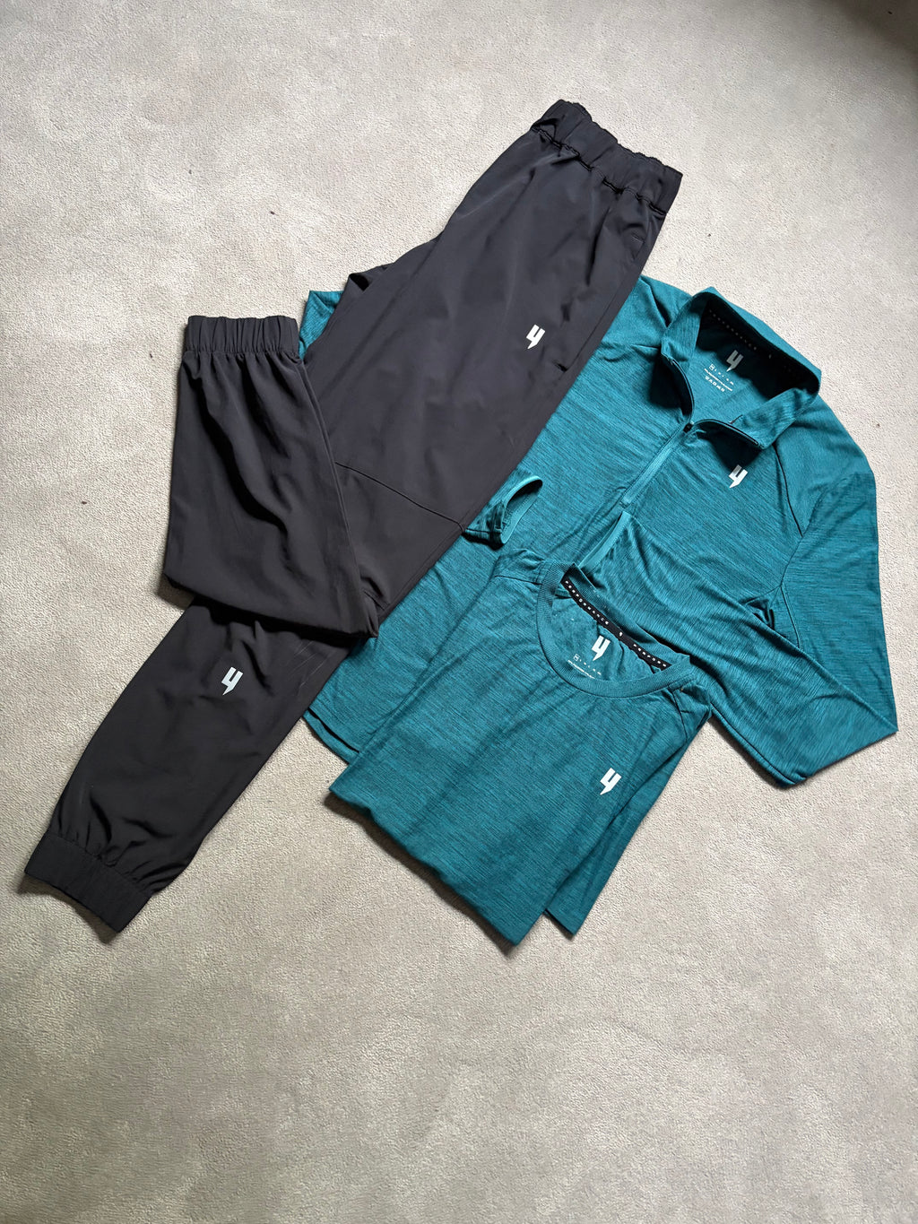Yelir World Performance 3 Piece Set