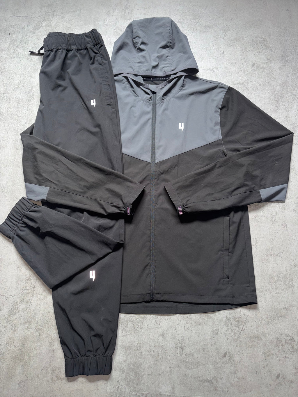 Yelir World Performance Tracksuit Grey Black