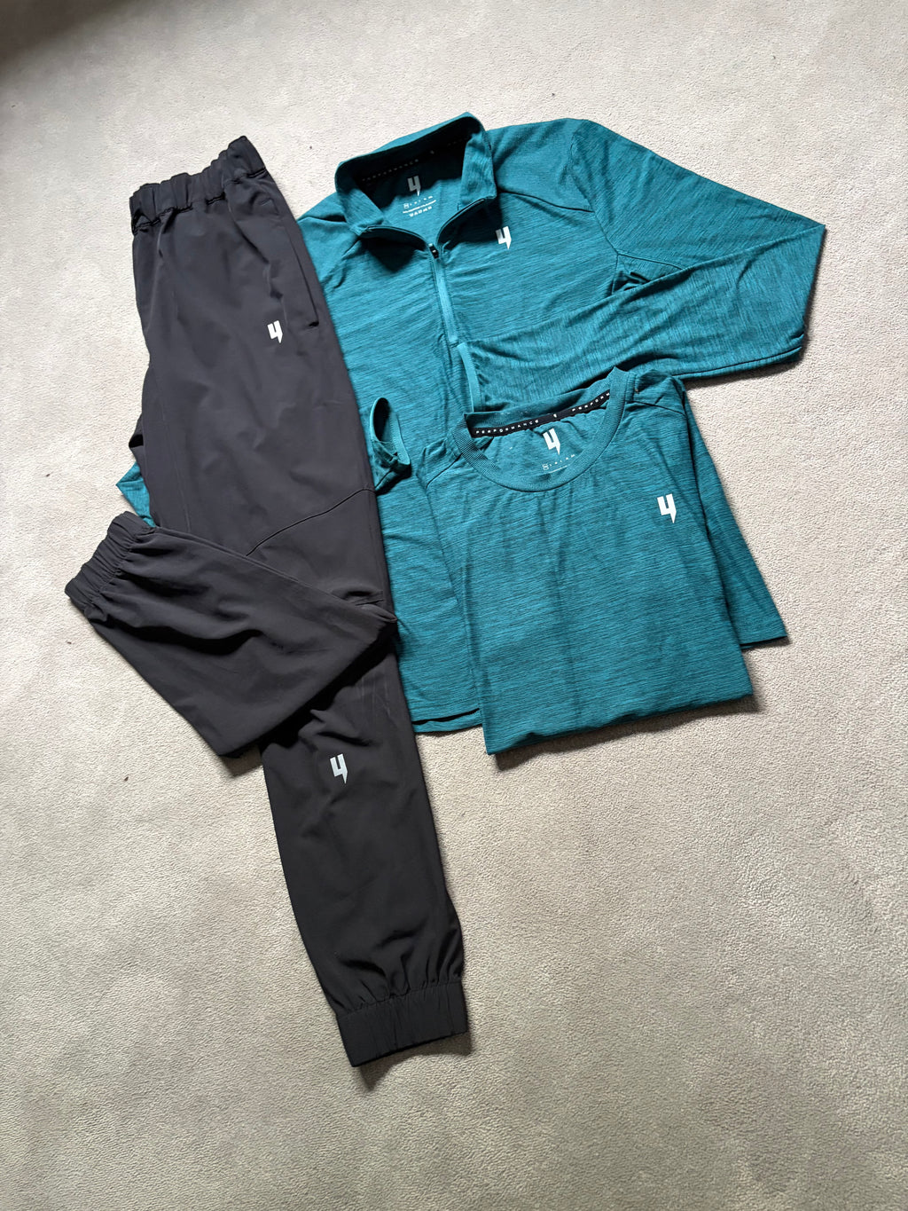 Yelir World Performance 3 Piece Set