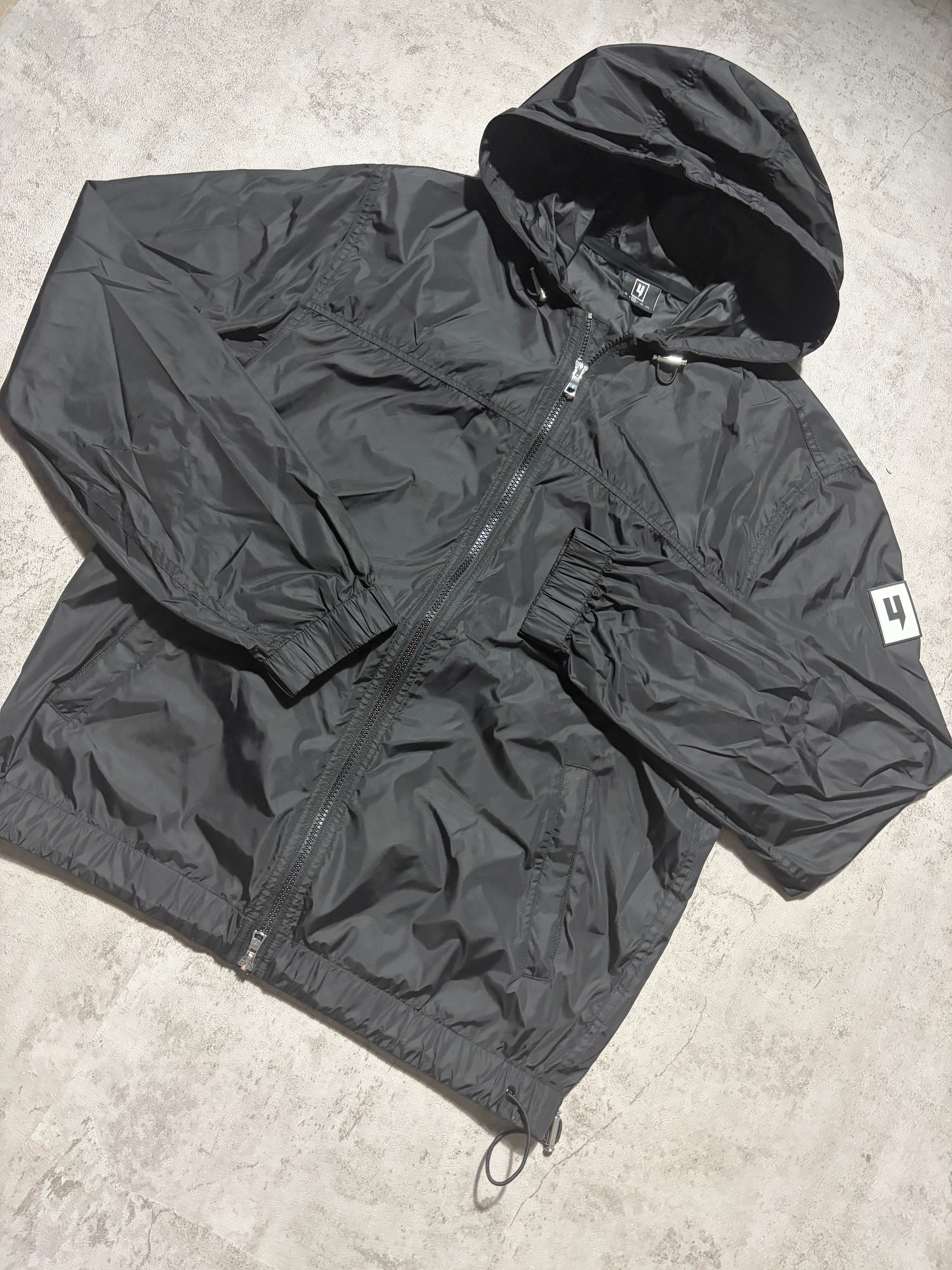 Yelir World Windbreaker