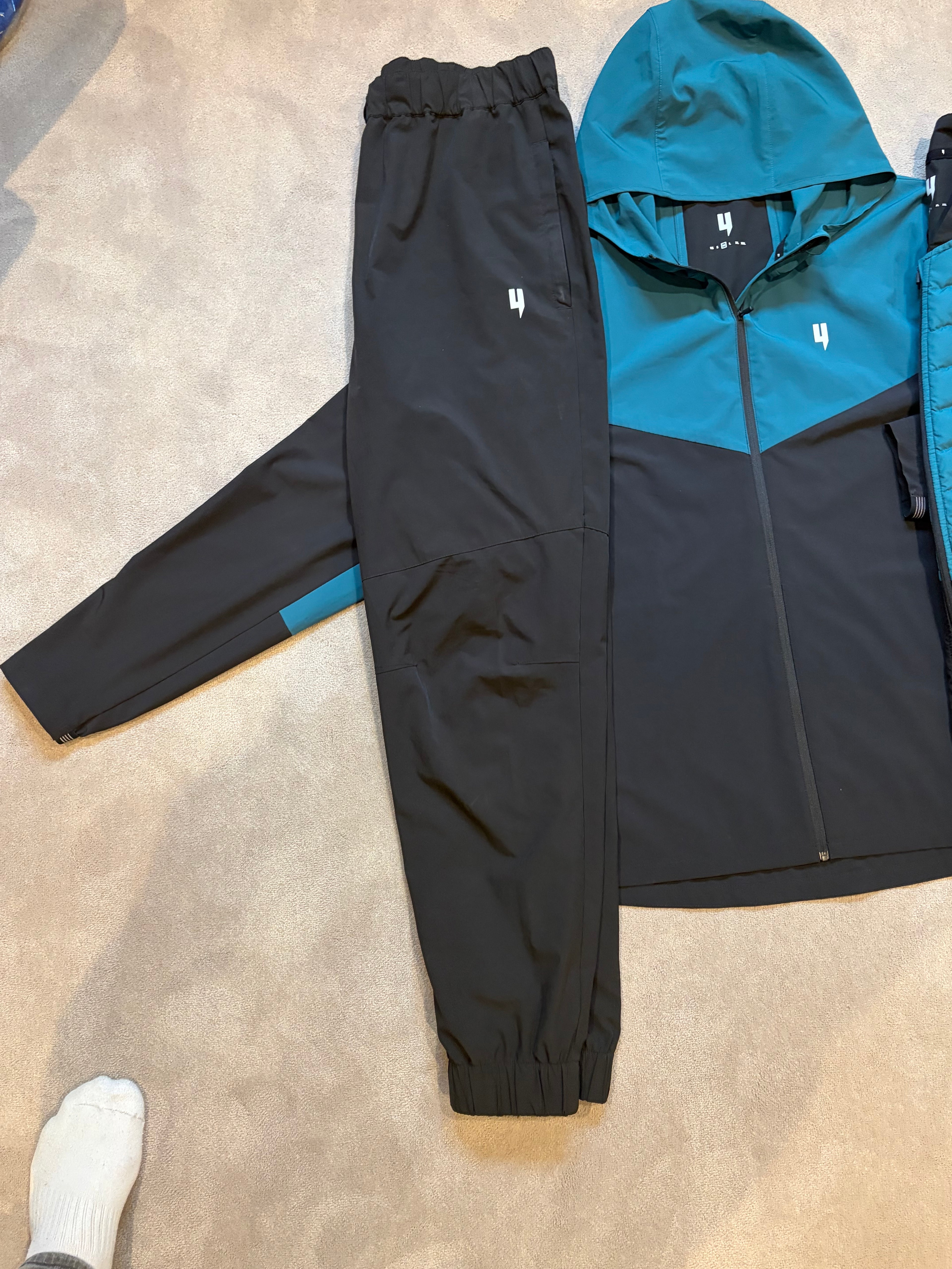 Yelir World 3 Piece Performance Set