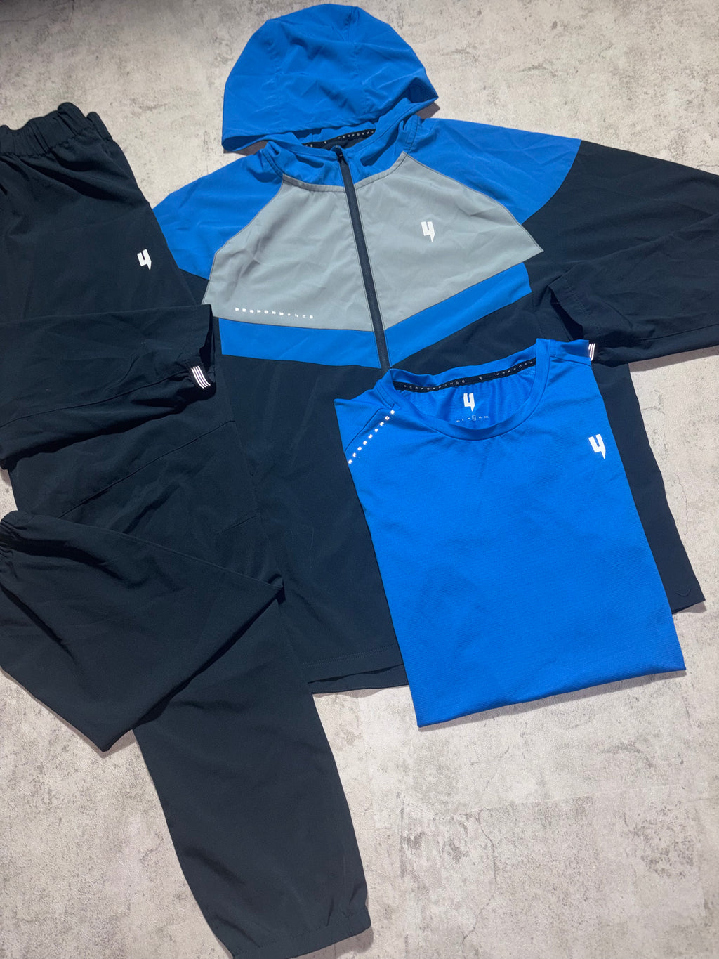 Yelir World 3 Piece Performance Set