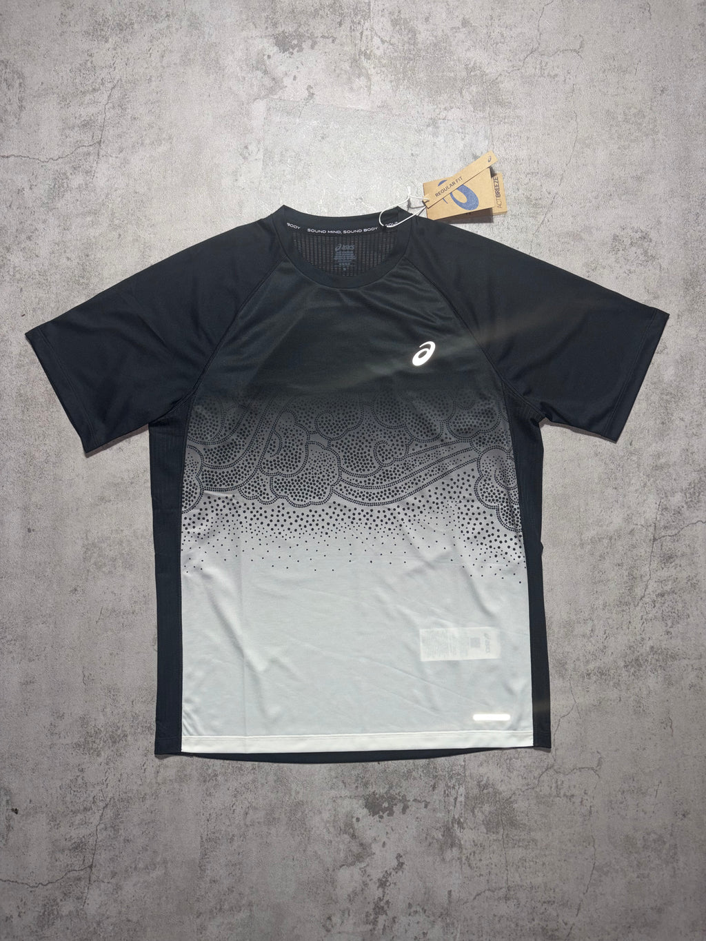 Asics Black White Road Fade
Actibreeze Top