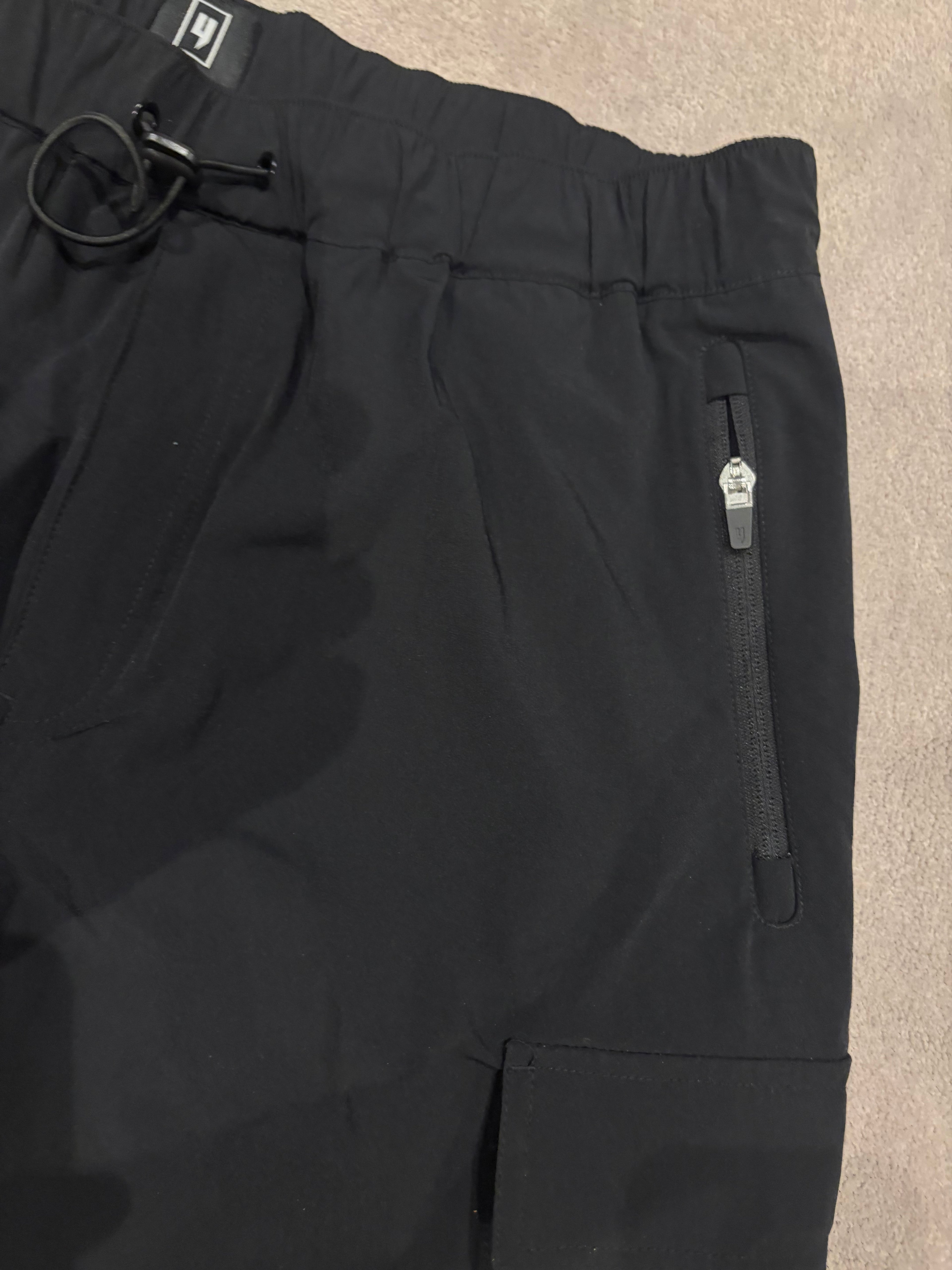 Yelir World Tech Shorts