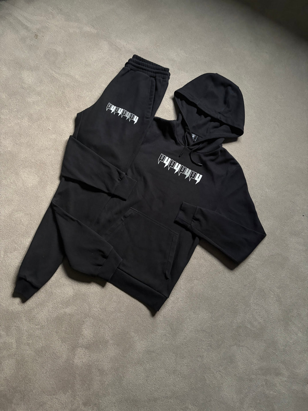 Yelir World Reflective Tracksuit “8Y design”