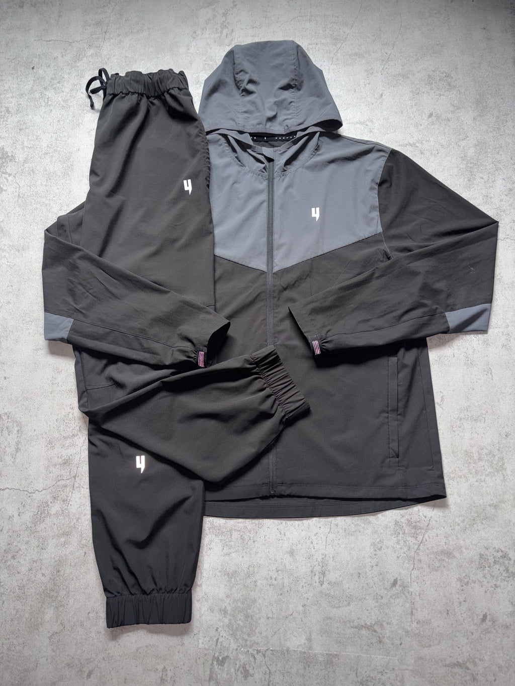 Yelir World Performance Tracksuit Grey Black