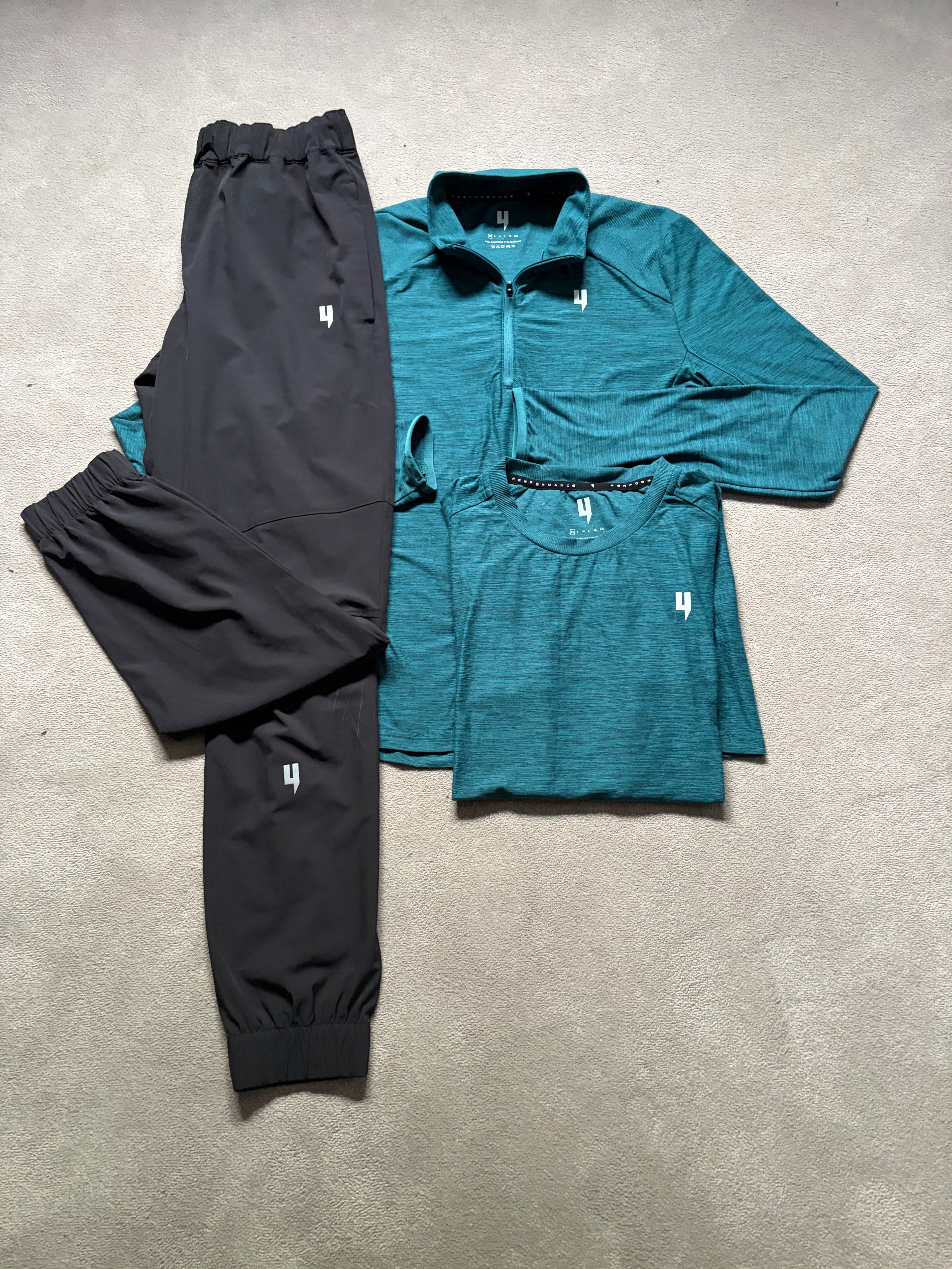 Yelir World Performance 3 Piece Set