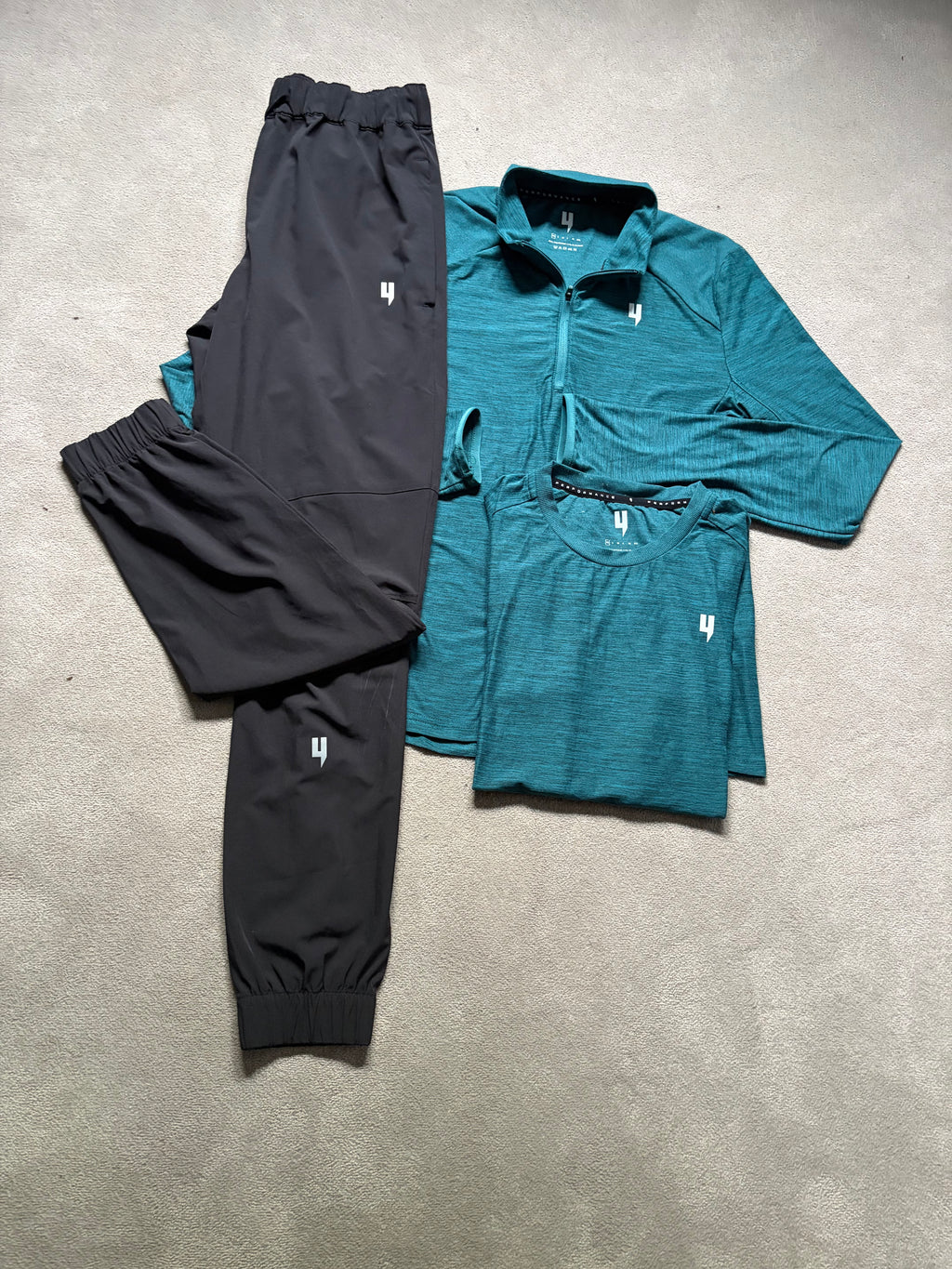 Yelir World Performance 3 Piece Set