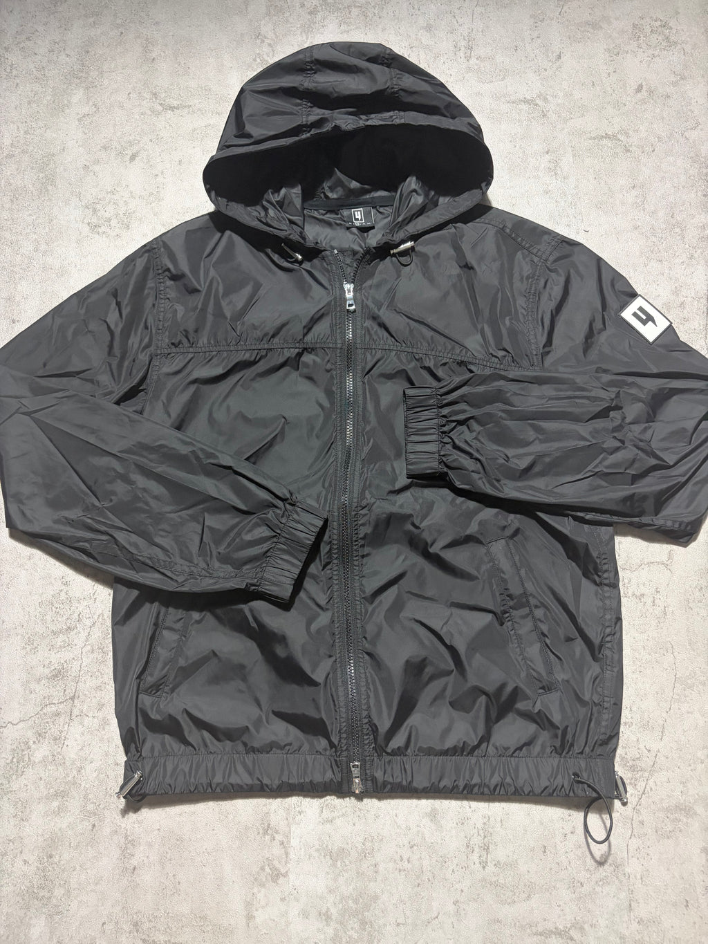 Yelir World Windbreaker